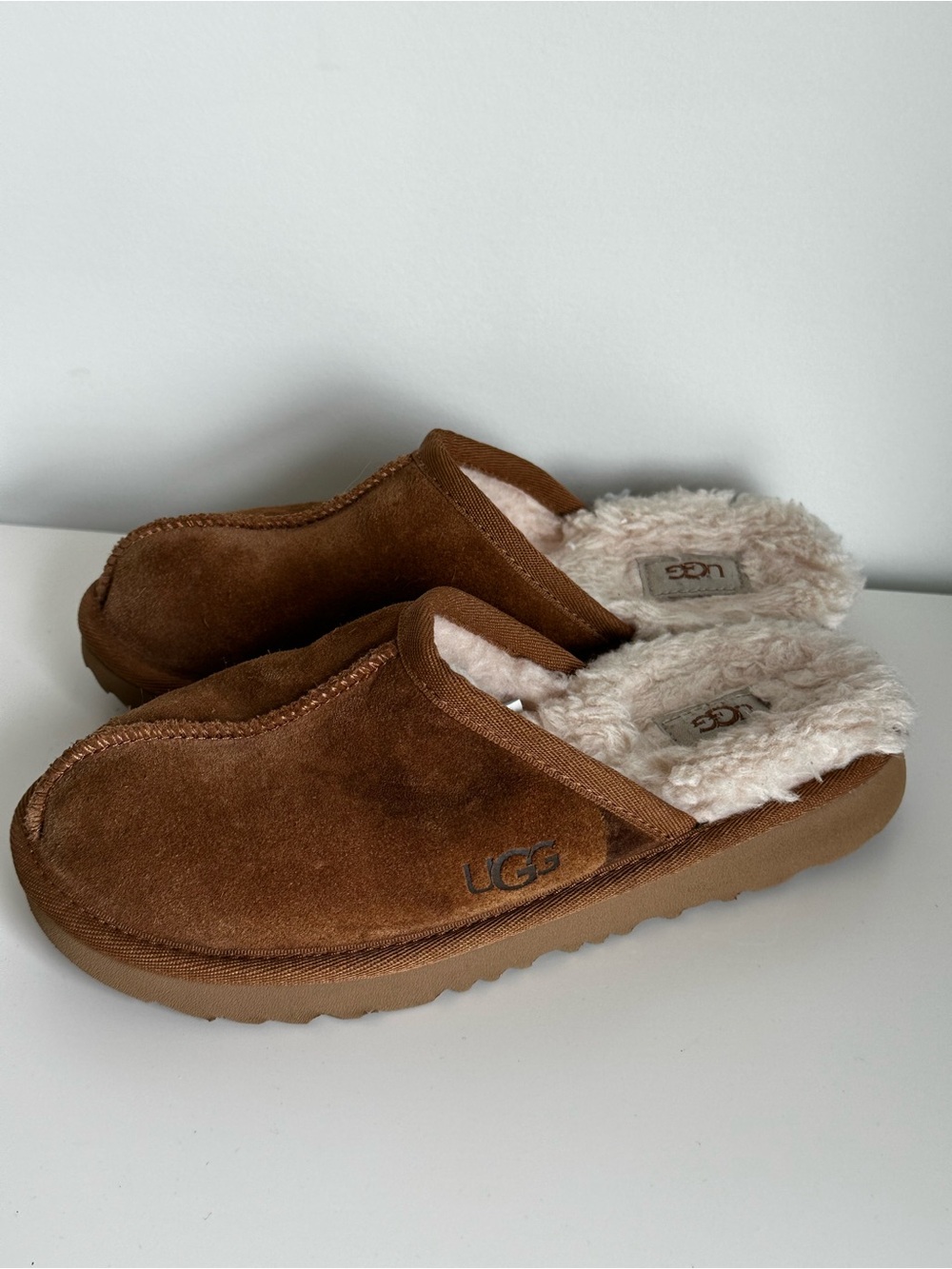UGG Kids Brown Fuzzy Slip-On Slipper Shoes - Kids 2